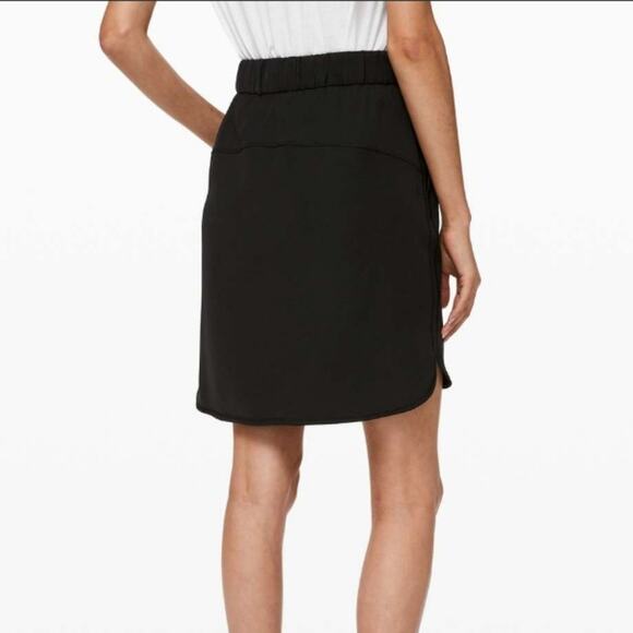 Lululemon Black Woven On The Fly Skirt 2 - Picture 2 of 11